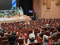 영동군 '오페라의 달' 성..