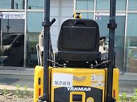 얀마17 미니굴삭기