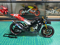 TAMIYA 1/12 yamaha m1'04