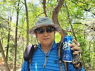 숨차게 올라와서 ..