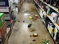 술집 턴 &lsquo;만취 ..