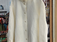 우윳빛 프릴 블라..