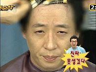 안경을 안 쓰고 있는 모습..