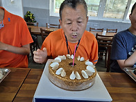 식당에 들어오자마..