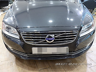 볼보s80차량 순정모니터에..