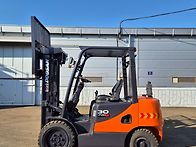 두산 빨갱이 3톤 3단마스트..