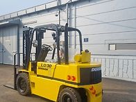 두산 3톤 습식 디젤중고지..