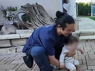 이 신발 제품명 아시는 분..