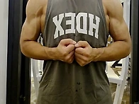 3개월 vs 4년 어깨커졌네요