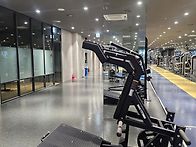 아파트 헬스장에 티바로우..