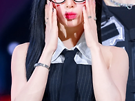 프로미스나인 박지원.jpg