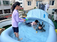 7월12일 지금은 물놀이 중..