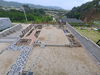 그나마 조금 더 진행 되었..