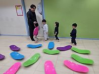 놀이터에서 씽씽~ 체육시간..