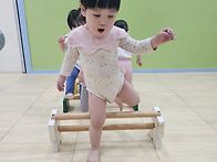 강당에서~