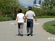 ‘노쇠’ 늦추려면… 고기-채소 편식 말고 ..