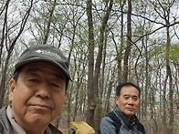 봄 꽃과 우진과 산다