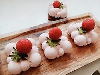 딸기구름 치즈무스케익