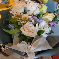 작가 프로필 이미지