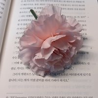 작가 프로필 이미지