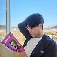 작가 프로필 이미지