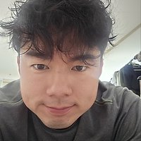 작가 프로필 이미지