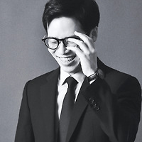 작가 프로필 이미지