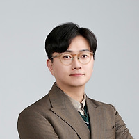 작가 프로필 이미지