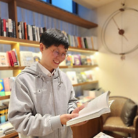 작가 프로필 이미지