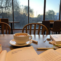 작가 프로필 이미지