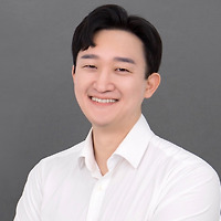 작가 프로필 이미지