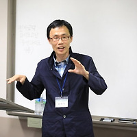 작가 프로필 이미지