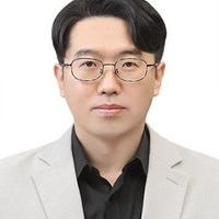 작가 프로필 이미지