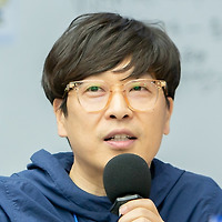 작가 프로필 이미지