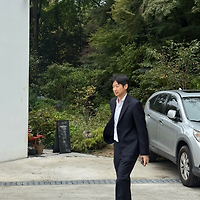 작가 프로필 이미지