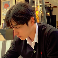 작가 프로필 이미지