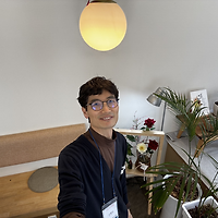 작가 프로필 이미지