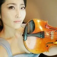 작가 프로필 이미지