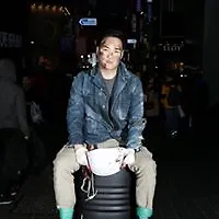 작가 프로필 이미지