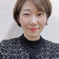 작가 프로필 이미지