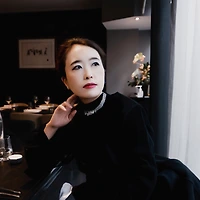 작가 프로필 이미지