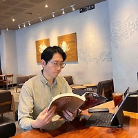 작가 프로필 이미지