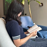 작가 프로필 이미지