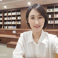 작가 프로필 이미지