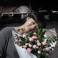 작가 프로필 이미지