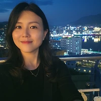 작가 프로필 이미지