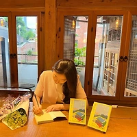 작가 프로필 이미지