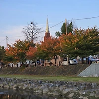 작가 프로필 이미지