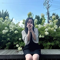 작가 프로필 이미지