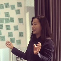 작가 프로필 이미지